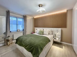 Photo 11- click for photo gallery